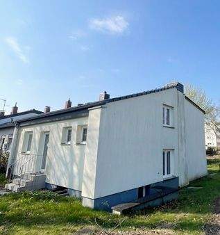 Hausansicht - 4 Zimmer Reihenendhaus zum Kaufen in Neuss