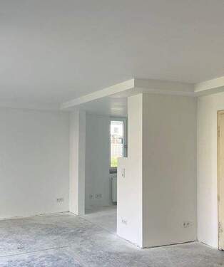 Wohnraum mit Zugang Küche - 