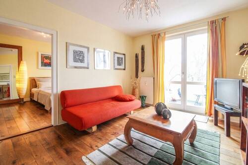 Wohnzimmer - Möblierte 2 Zimmer Wohnung in Zentaler Lage im Gallus