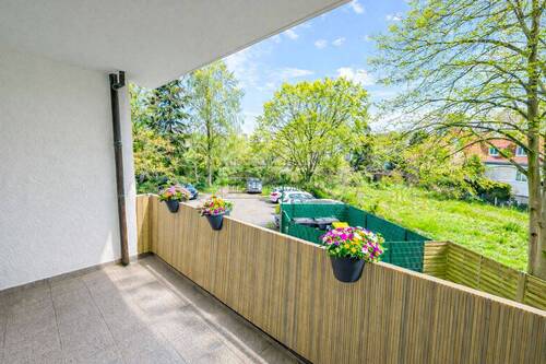Feierabend genießen auf dem Balkon - Attraktive 2-Zimmer-Wohnung mit Balkon und Grünblick - sofort bezugsbereit