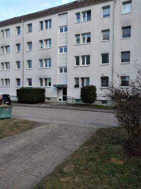 Gebäudefront.jpg - 3 Zimmer Etagenwohnung zur Miete in Kemberg