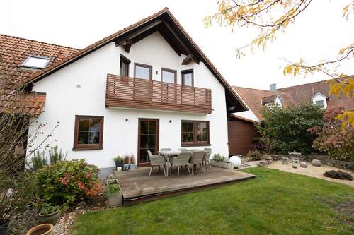 Haus Vorgarten mit Terrasse - Familientraum & Gartenparadies: Gepflegtes EFH in ruhiger Umgebung