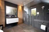 Badezimmer OG ebenerdige Dusche - 