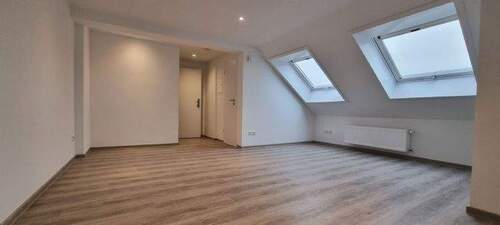 Wohnen_ - Modernes, helles sowie gemütliches Dachgeschoss mit 2 Zimmern, Küche, Diele, Bad mit Fenster