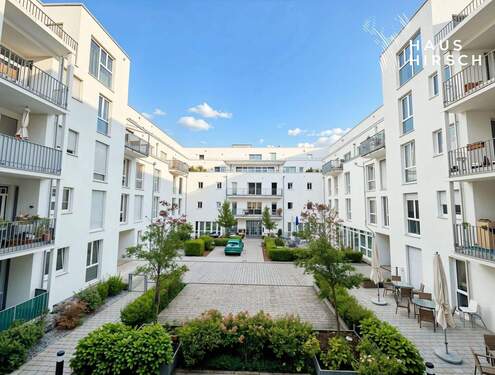 gemütlicher Innenhof - 2 Zimmer Etagenwohnung zum Kaufen in Böblingen