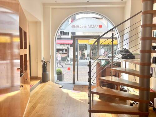 Gewerbe - Mehrfamilienhaus, Wohnhaus mit 392,00 m&sup2; in Krefeld zum Kaufen