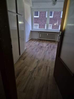 Zimmer - Etagenwohnung mit 160,00 m&sup2; in Köln zur Miete