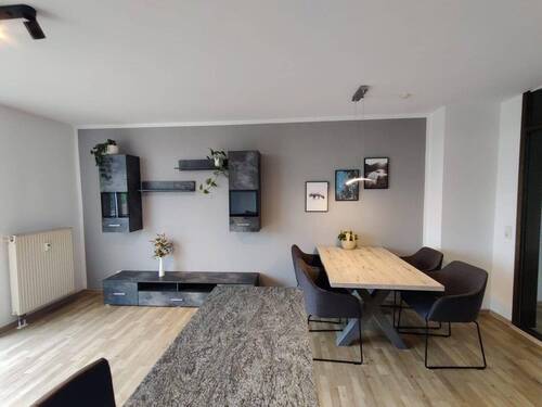 Wohnzimmer - 2 Zimmer Etagenwohnung zur Miete in Bensheim