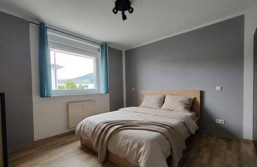 Schlafzimmer (KI bearbeitet) - 