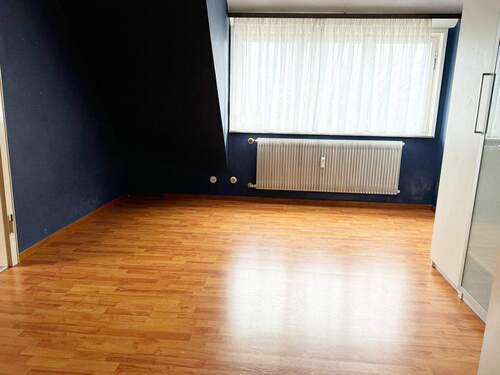 Zimmer - Mehrfamilienhaus, Wohnhaus mit 262,00 m² in Leinfelden-Echterdingen zum Kaufen
