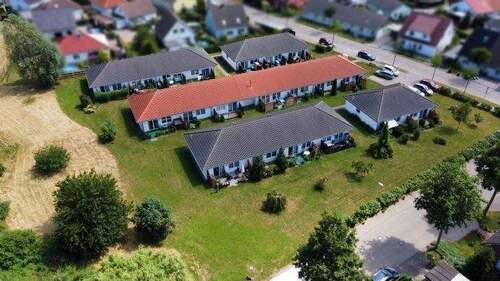 Luftbild (Beispiel) - Barrierefreies 2-Zimmer-Reihenhäuschen im Betreuten Wohnen – Komfort und Sicherheit im Alter