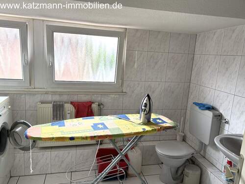 OG/WuG - Wohnung 2 / Bad mit Dusche - 