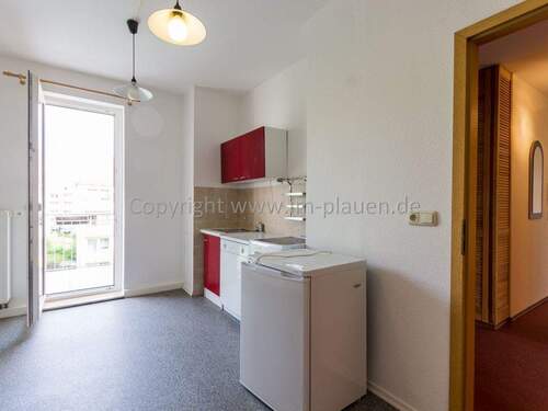 Küche mit EBK - 2 Zimmer Etagenwohnung zur Miete in Plauen