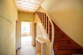 Treppe zum Obergeschoss - 
