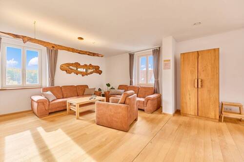 Wohn-/Esszimmer - 