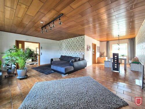 Wohnzimmer - Einfamilienhaus mit 205,00 m² in Calden zum Kaufen