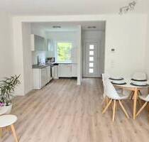 Provisionsfrei! Stilvoll modernes Haus mit sonnigem Garten - Hamburg Neugraben-Fischbek