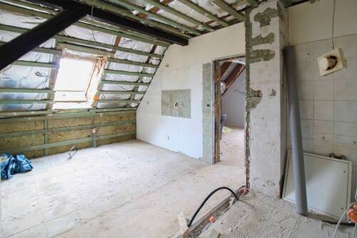 Whg 3 sanierungsbedürftig - 