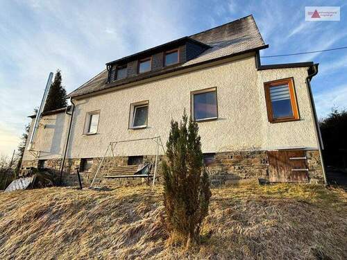 Einfamilienhaus in Neundorf - 7 Zimmer Einfamilienhaus in Wiesa / Neundorf