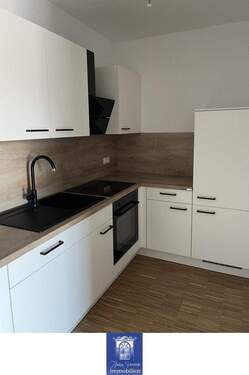 EBK - Etagenwohnung mit 42,90 m&sup2; in Arnsdorf zur Miete