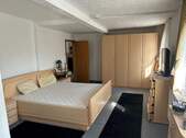 Geräumiges Schlafzimmer im DG - 