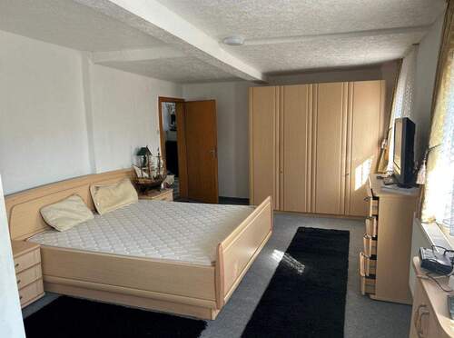 Geräumiges Schlafzimmer im DG - 
