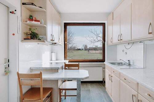 Küche mit Speisekammer - 