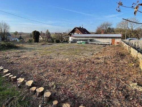 Bild1 - Ruhige Lage, Helles und gut bebaubares Grundstück Gewerbliche oder Wohnnutzung