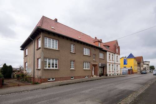 Hausansicht - 1 Zimmer Mehrfamilienhaus, Wohnhaus in Malchin