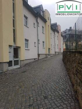 Hausansicht - 2-Raum Wohnung im Herzen von Annaberg mit Blick über die Altstadt