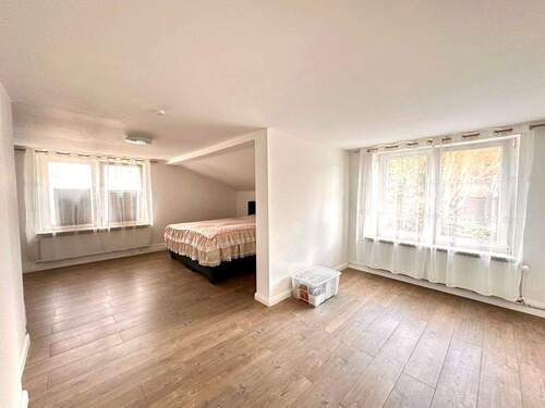 Großes Schlafzimer im DG - 