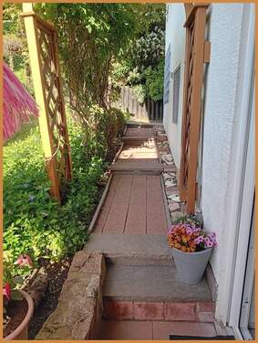 Ausgang zum Garten - Etagenwohnung mit 66,00 m&sup2; in Bad Peterstal-Griesbach / Bad Griesbach zum Kaufen