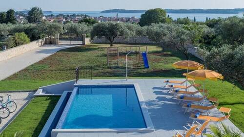 24 - 4 Zimmer Einfamilienhaus zum Kaufen in Fazana