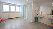 Teilweise mit Duschen - 