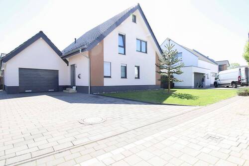 12 Haus vorne - 
