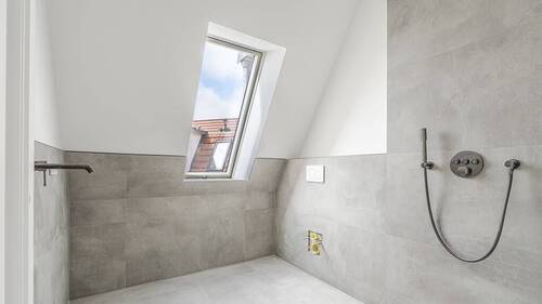 Modernes Duschbad - 