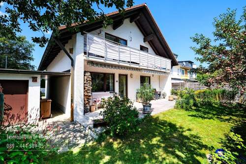 Hausansicht - 6 Zimmer Mehrfamilienhaus, Wohnhaus zum Kaufen in München