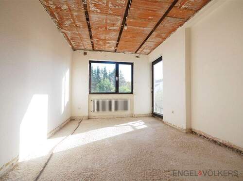 Bild 5 - 6 Zimmer Einfamilienhaus in Saarbrücken