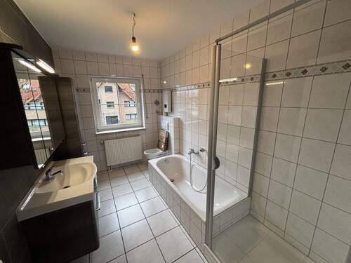 Badezimmer 1.OG rechts WHG 4 - 