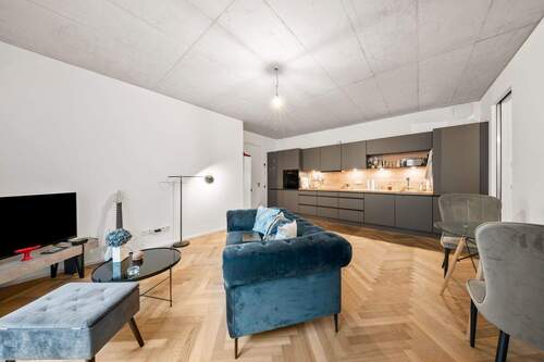 2 - 2 Zimmer Etagenwohnung zum Kaufen in Berlin