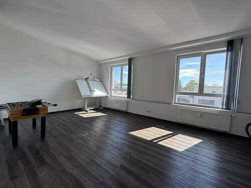 Praxis-/Büroraum - Büro mit 76,40 m&sup2; in Dresden zur Miete