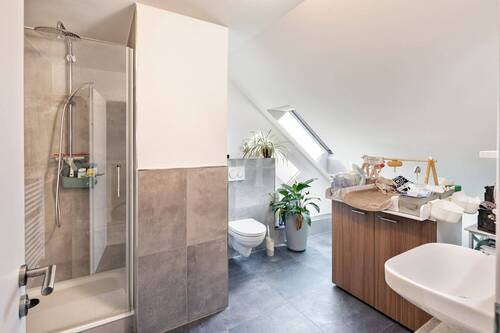 Dachgeschoss Badezimmer - 