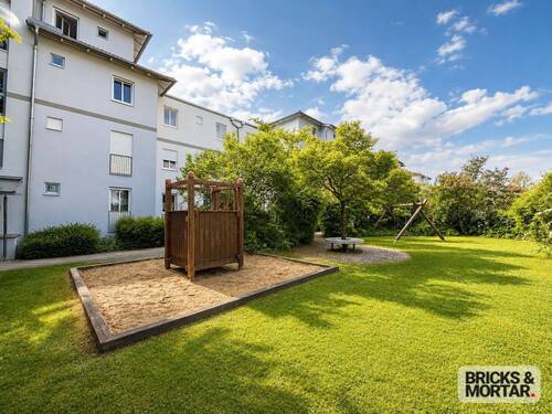 Gemeinschaftsgarten vor dem Haus - 