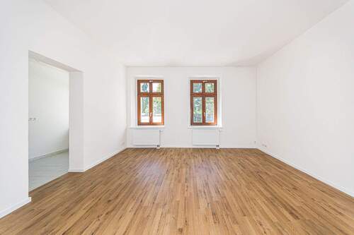 Das Wohnzimmer - Charmant & kompakt - frisch renovierte 2-Zimmer-Wohnung im Erdgeschoss