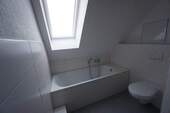 Bad mit Wanne+Dusche - 