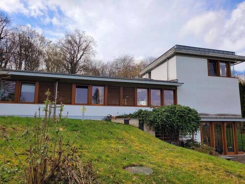 Haus - 5 Zimmer Einfamilienhaus zum Kaufen in Frohburg