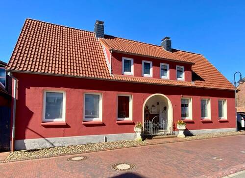 Titel - Vermieter gesucht! Doppelhaus mitten in der Stadt !