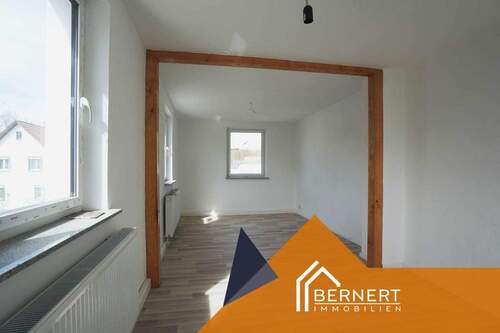 Wohnzimmer EG - Mehrfamilienhaus, Wohnhaus mit 95,00 m² in Burgkunstadt zur Miete