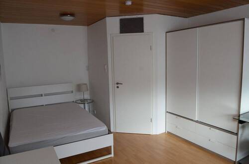 Zimmer 1 - 