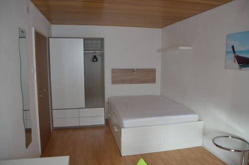 Zimmer 2 - 